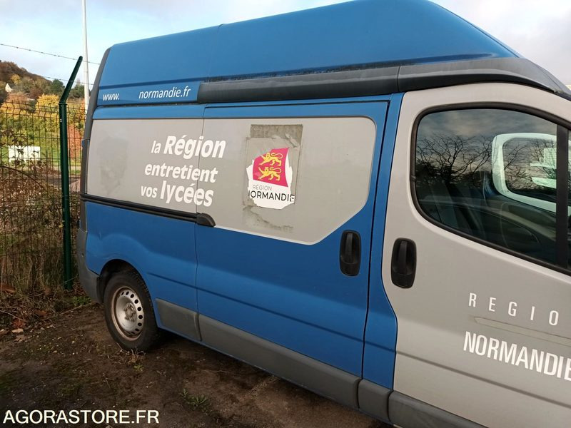 Renault Trafic – Diesel – 2010-101 000 km - Gesloten bestelwagen: afbeelding 4 Renault Trafic – Diesel – 2010-101 000 km - Gesloten bestelwagen: afbeelding 4