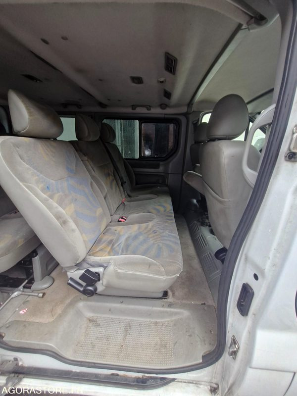 Renulat trafic passenger 1.9 dci 100 cv 244744 kms CLIM ,CHAUDIERE - Minibus, Personenvervoer: afbeelding 5 Renulat trafic passenger 1.9 dci 100 cv 244744 kms CLIM ,CHAUDIERE - Minibus, Personenvervoer: afbeelding 5