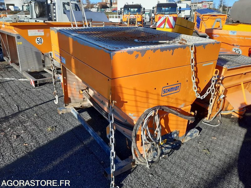 SALEUSE - SCHMIDT - STRATOS B 15-15 VAT - 2003 - Zout/ Zandstrooier: afbeelding 4 SALEUSE - SCHMIDT - STRATOS B 15-15 VAT - 2003 - Zout/ Zandstrooier: afbeelding 4