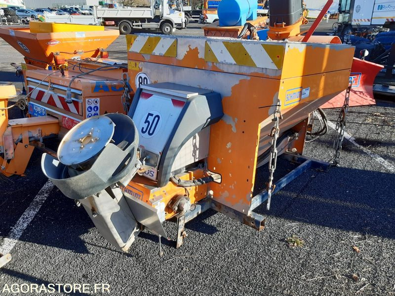 SALEUSE - SCHMIDT - STRATOS B 15-15 VAT - 2003 - Zout/ Zandstrooier: afbeelding 1 SALEUSE - SCHMIDT - STRATOS B 15-15 VAT - 2003 - Zout/ Zandstrooier: afbeelding 1