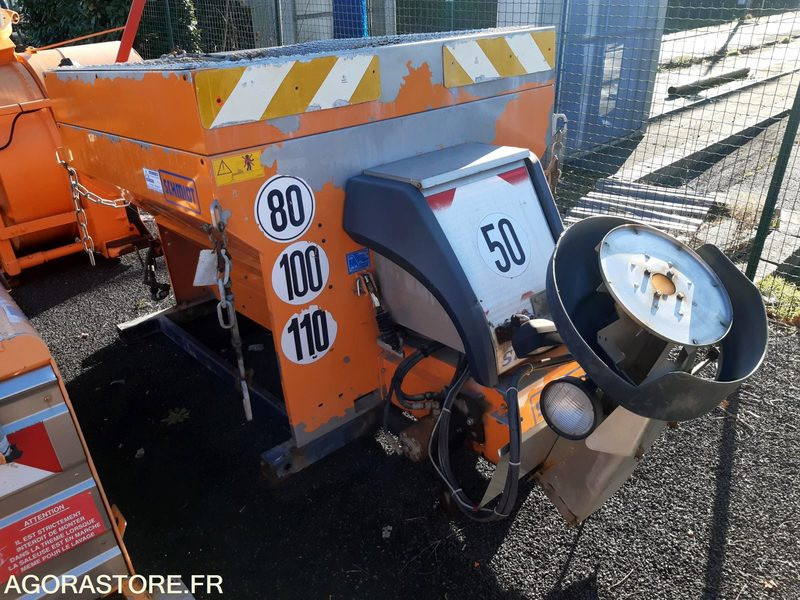 SALEUSE - SCHMIDT - STRATOS B 15-15 VAT - 2003 - Zout/ Zandstrooier: afbeelding 2 SALEUSE - SCHMIDT - STRATOS B 15-15 VAT - 2003 - Zout/ Zandstrooier: afbeelding 2
