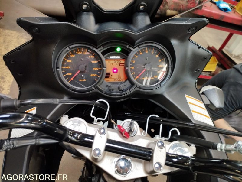 SUZUKI DL650 VSTROM 16500kms - 2009 - Motorfiets: afbeelding 4 SUZUKI DL650 VSTROM 16500kms - 2009 - Motorfiets: afbeelding 4