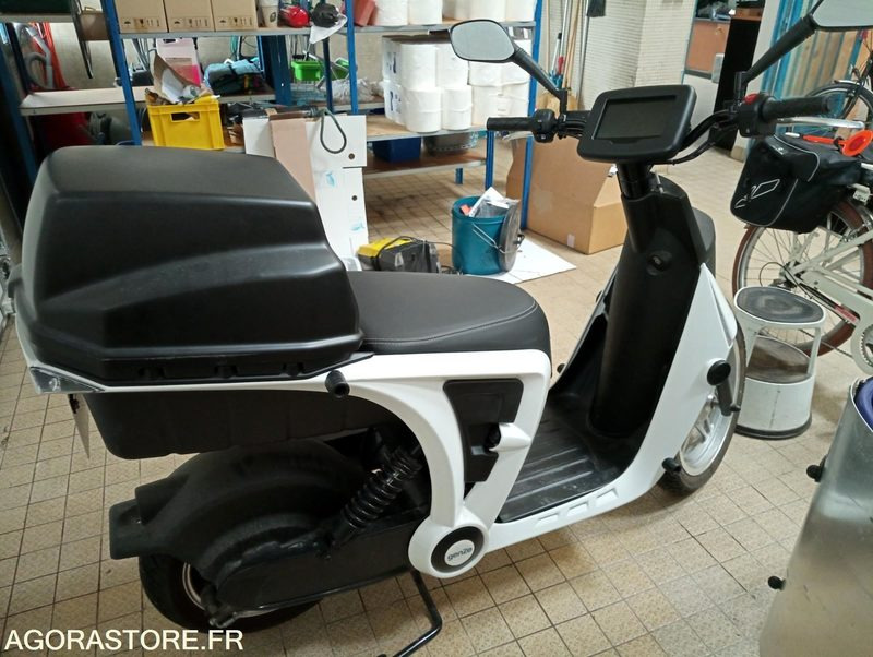 Scooter électrique peugeot - Motorfiets: afbeelding 2 Scooter électrique peugeot - Motorfiets: afbeelding 2