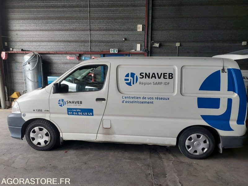 TOYOTA Hiace fourgon HP HUWER 2012 272000KM ROULANT EXPORT UNIQUEMENT - Kleine bestelwagen: afbeelding 3 TOYOTA Hiace fourgon HP HUWER 2012 272000KM ROULANT EXPORT UNIQUEMENT - Kleine bestelwagen: afbeelding 3