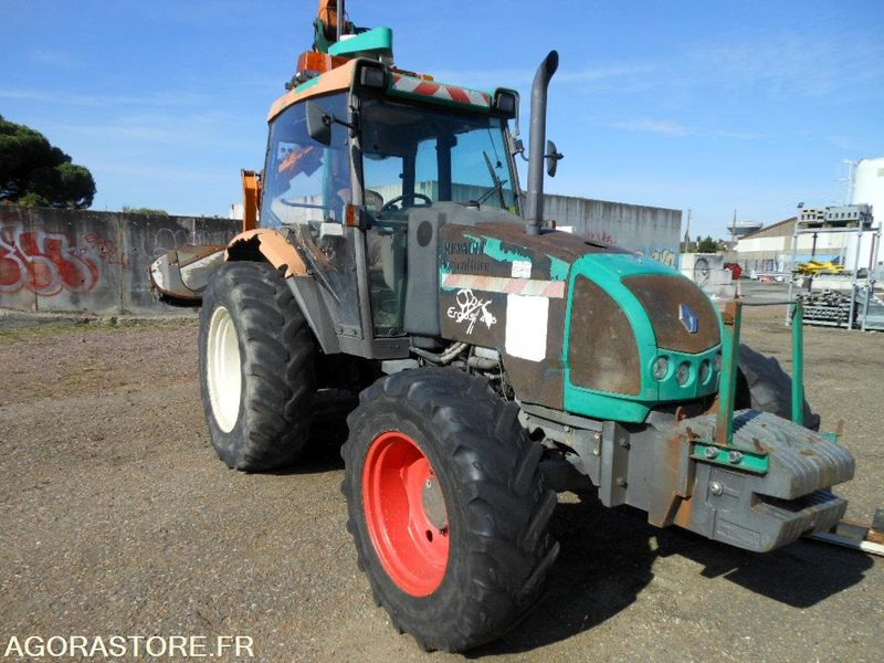 TRACTEUR AGRICOLE RENAULT ERGOS 446 (DD123) + DEBROUSSAILLEUSE 5M (MC123) - Tractor: afbeelding 2 TRACTEUR AGRICOLE RENAULT ERGOS 446 (DD123) + DEBROUSSAILLEUSE 5M (MC123) - Tractor: afbeelding 2