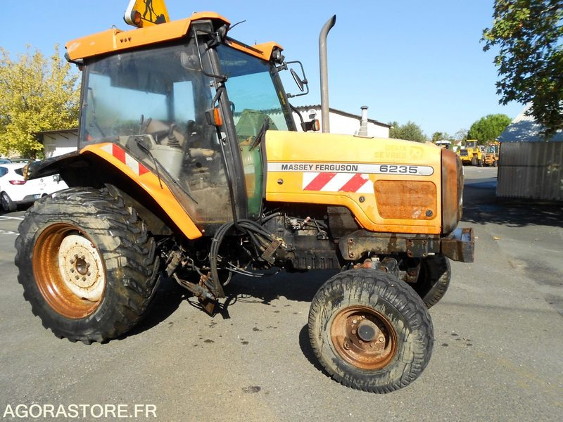 TRACTEUR MASSEY FERGUSON 6235 - Tractor: afbeelding 4 TRACTEUR MASSEY FERGUSON 6235 - Tractor: afbeelding 4