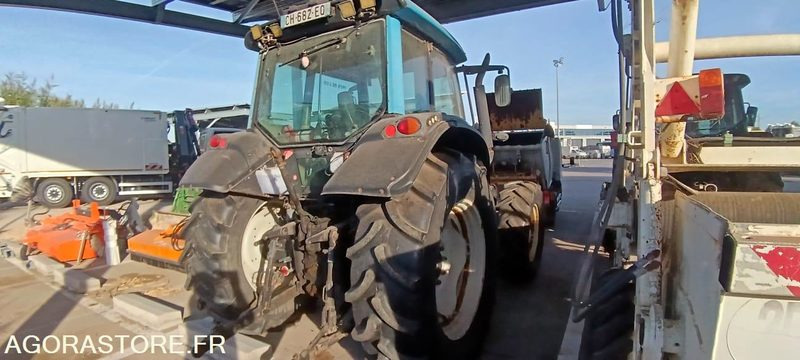 TRACTEUR VALTRA N101H CH-682-EQ 8575H AM 2007 - Tractor: afbeelding 3 TRACTEUR VALTRA N101H CH-682-EQ 8575H AM 2007 - Tractor: afbeelding 3