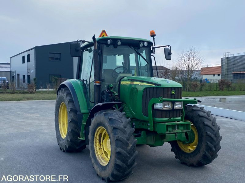 Tracteur John Deere 6120 - Tractor: afbeelding 1 Tracteur John Deere 6120 - Tractor: afbeelding 1