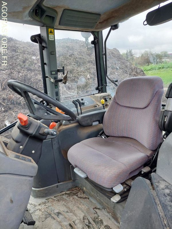 Tracteur New Holland avec chargeuse Mailleux - Tractor: afbeelding 5 Tracteur New Holland avec chargeuse Mailleux - Tractor: afbeelding 5