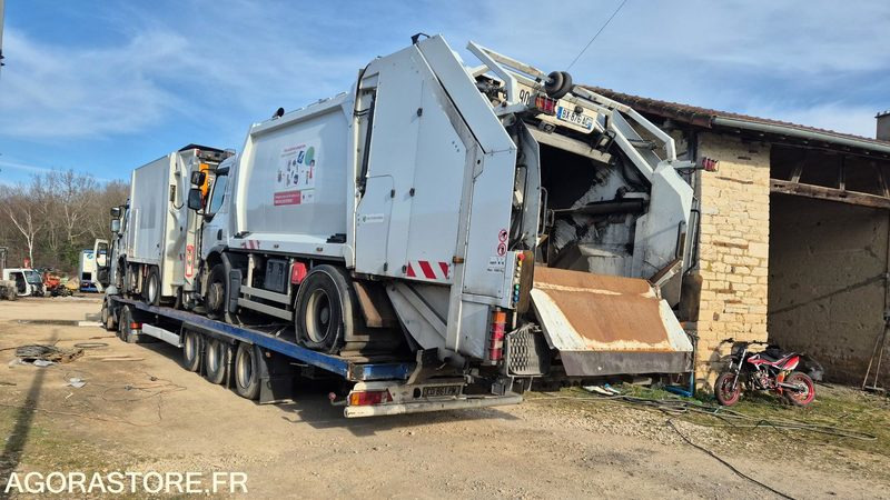 LOT de TRACTEUR RENAULT PREMIUM 2003 + REMORQUE + 2 BOM - Trekker: afbeelding 3 LOT de TRACTEUR RENAULT PREMIUM 2003 + REMORQUE + 2 BOM - Trekker: afbeelding 3