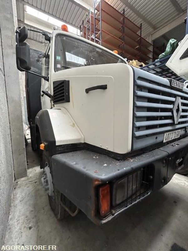 RENAULT TRACTEUR C290 4X4 110KM/H 282500 KM - Trekker: afbeelding 3 RENAULT TRACTEUR C290 4X4 110KM/H 282500 KM - Trekker: afbeelding 3