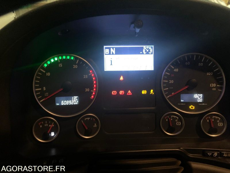 TGX 18.480 4X2 BLS HYDRAULIQUE - 2013 - 608000 Kms - Trekker: afbeelding 5 TGX 18.480 4X2 BLS HYDRAULIQUE - 2013 - 608000 Kms - Trekker: afbeelding 5