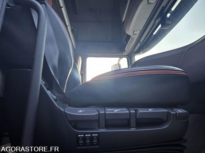 TRACTEUR DAF XF 510 XL - 2016 - 447 120km - TRES BON ETAT - Trekker: afbeelding 5 TRACTEUR DAF XF 510 XL - 2016 - 447 120km - TRES BON ETAT - Trekker: afbeelding 5