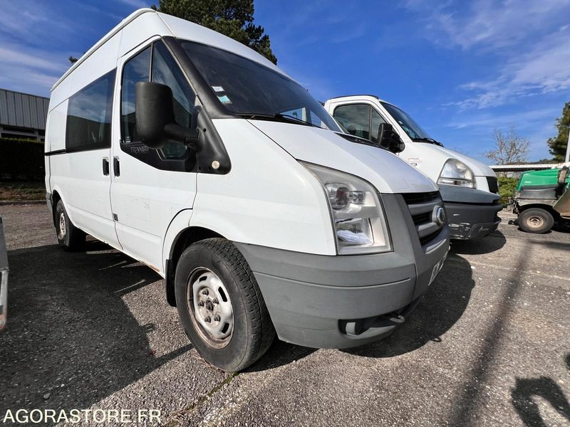 UTILITAIRE FORD TRANSIT - 2011 / 160 000 KM - MOTEUR HS - Gesloten bestelwagen: afbeelding 2 UTILITAIRE FORD TRANSIT - 2011 / 160 000 KM - MOTEUR HS - Gesloten bestelwagen: afbeelding 2