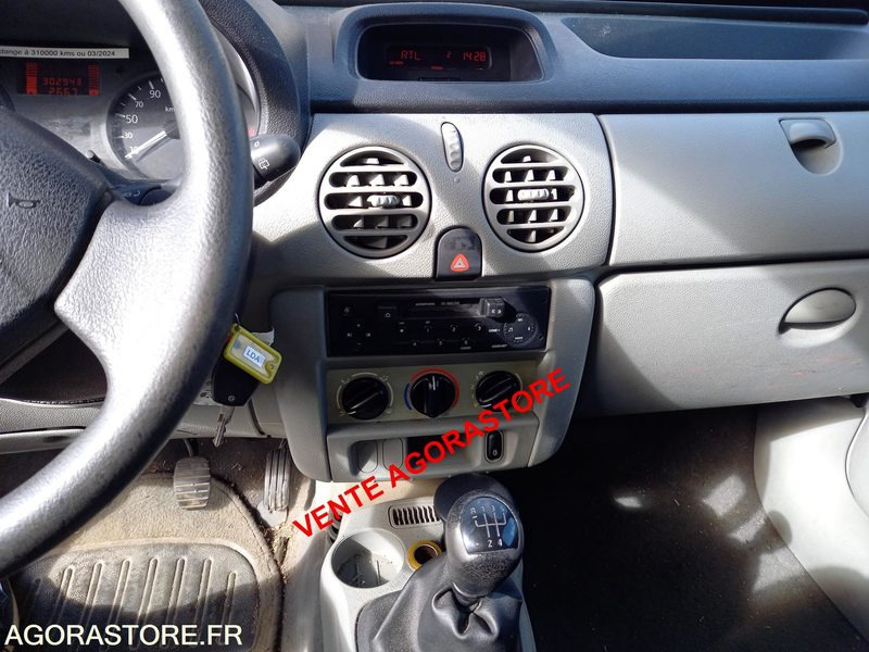 Kleine bestelwagen Vends RENAULT KANGOO diesel: afbeelding 13