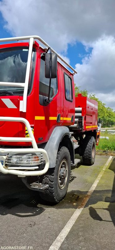 CAMION CITERNE FEUX FORET - RENAULT MIDLUM 220/12 - CK 660 QA - Vrachtwagen: afbeelding 3 CAMION CITERNE FEUX FORET - RENAULT MIDLUM 220/12 - CK 660 QA - Vrachtwagen: afbeelding 3