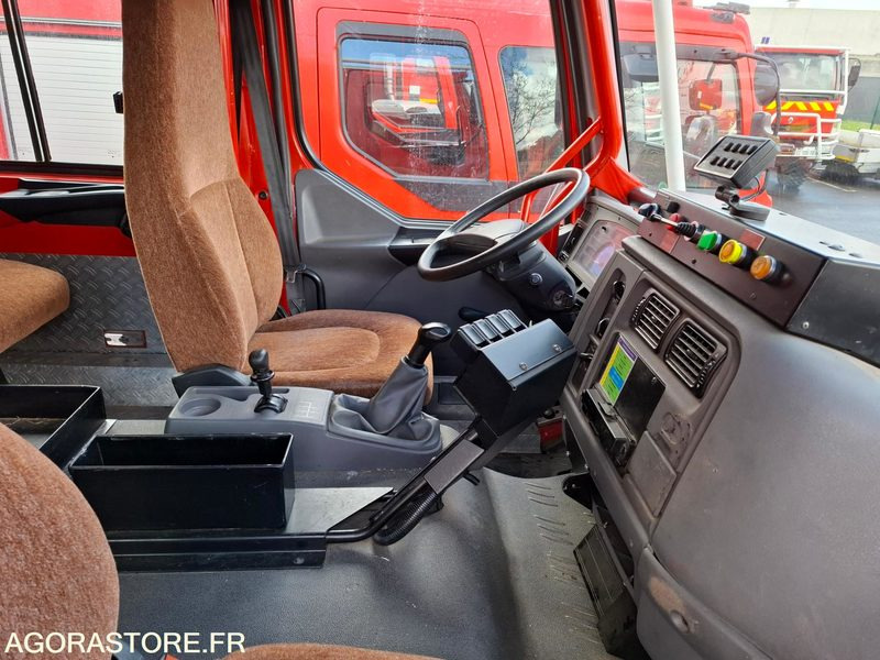 CAMION CITERNE FEUX FORET - RENAULT MIDLUM 220/12 - CM 806 JA - Vrachtwagen: afbeelding 5 CAMION CITERNE FEUX FORET - RENAULT MIDLUM 220/12 - CM 806 JA - Vrachtwagen: afbeelding 5