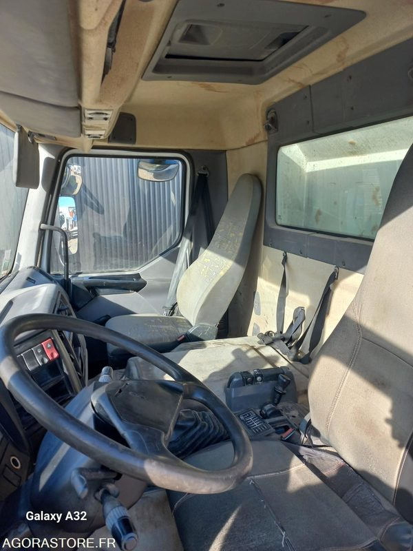 CAMION KERAX BIBENNE - Vrachtwagen: afbeelding 5 CAMION KERAX BIBENNE - Vrachtwagen: afbeelding 5