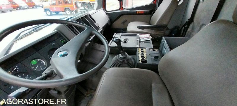 CAMION MERCEDES TYPE MESSAGERIE - Vrachtwagen: afbeelding 5 CAMION MERCEDES TYPE MESSAGERIE - Vrachtwagen: afbeelding 5