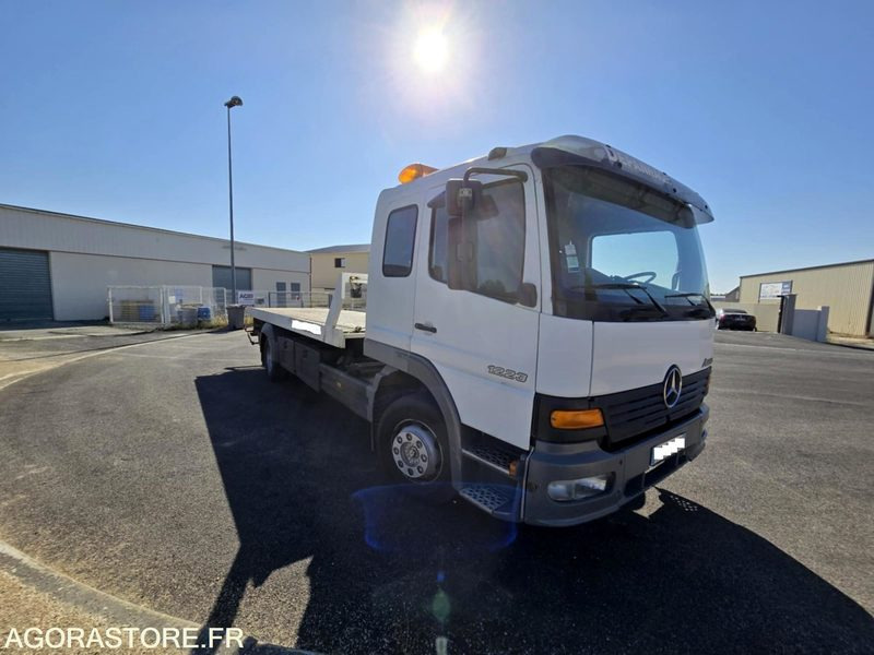 Dépanneuse Mercedes 1223 L - 2000 - MOTEUR 8O.000 - Vrachtwagen: afbeelding 1 Dépanneuse Mercedes 1223 L - 2000 - MOTEUR 8O.000 - Vrachtwagen: afbeelding 1