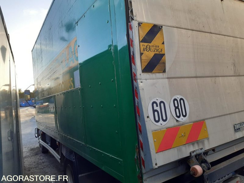 FOURGON RENAULT 10T - CD388BR - Vrachtwagen: afbeelding 3 FOURGON RENAULT 10T - CD388BR - Vrachtwagen: afbeelding 3