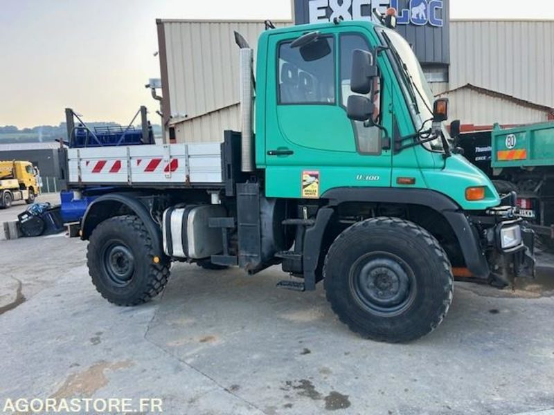 MERCEDES UNIMOG U300C VERSION COMMUNALE 2000 97652 KM - Vrachtwagen: afbeelding 2 MERCEDES UNIMOG U300C VERSION COMMUNALE 2000 97652 KM - Vrachtwagen: afbeelding 2