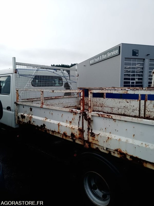 MITSUBISHI CANTER ( MOTEUR HS ) - Vrachtwagen: afbeelding 5 MITSUBISHI CANTER ( MOTEUR HS ) - Vrachtwagen: afbeelding 5