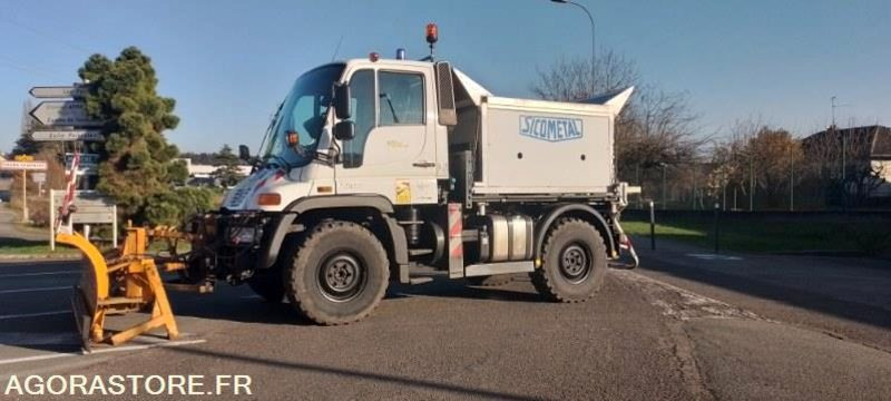 Mercedes UNIMOG U300 - lame de déneigement / saleuse - 2011- 24300 kms - Vrachtwagen: afbeelding 5 Mercedes UNIMOG U300 - lame de déneigement / saleuse - 2011- 24300 kms - Vrachtwagen: afbeelding 5