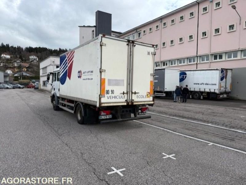 PORTEUR ROUTIER - MAN TGM 250 - Ex Véhicule Ecole - Parc 3804 - Vrachtwagen: afbeelding 3 PORTEUR ROUTIER - MAN TGM 250 - Ex Véhicule Ecole - Parc 3804 - Vrachtwagen: afbeelding 3
