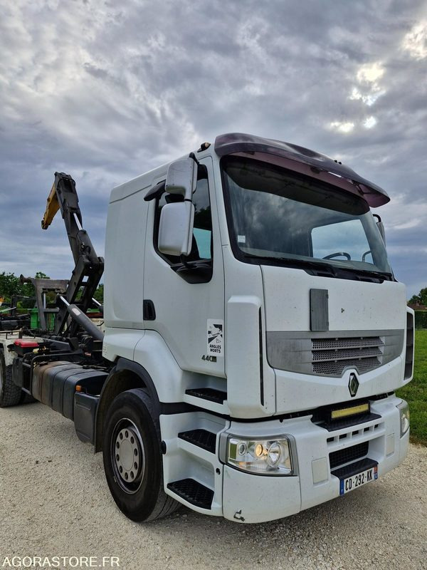 RENAULT PREMIUM 440 DXL boite auto + bras GUIMA + chariot releveur + remorque - Vrachtwagen: afbeelding 3 RENAULT PREMIUM 440 DXL boite auto + bras GUIMA + chariot releveur + remorque - Vrachtwagen: afbeelding 3