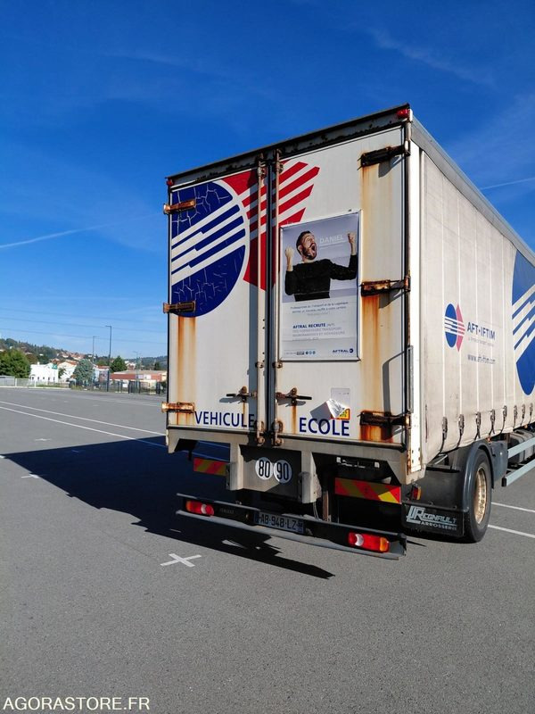 RENAULT midlum 240 - 2009 - 301686 Kms - Vrachtwagen: afbeelding 3 RENAULT midlum 240 - 2009 - 301686 Kms - Vrachtwagen: afbeelding 3