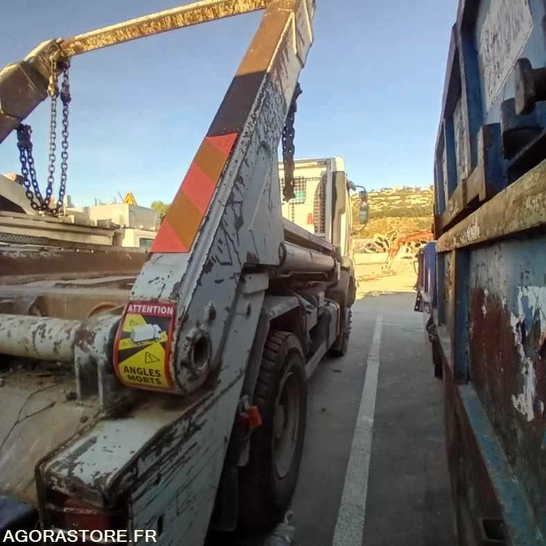 Renault Kerax multi benne à chaine - Vrachtwagen: afbeelding 2 Renault Kerax multi benne à chaine - Vrachtwagen: afbeelding 2