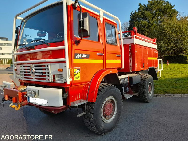 Renault Midliner M210 / GICAR (MECA 557) - Vrachtwagen: afbeelding 2 Renault Midliner M210 / GICAR (MECA 557) - Vrachtwagen: afbeelding 2