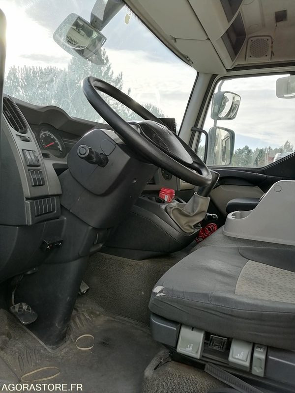 Renault Midlum - 2014 - 314200 Kms - Vrachtwagen: afbeelding 4 Renault Midlum - 2014 - 314200 Kms - Vrachtwagen: afbeelding 4