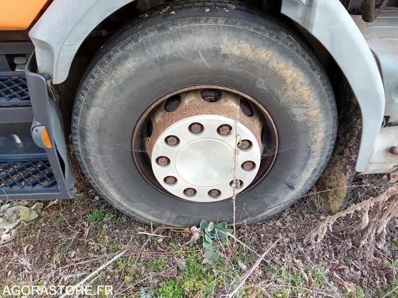 Renault Premium + Saleuse - Vrachtwagen: afbeelding 3 Renault Premium + Saleuse - Vrachtwagen: afbeelding 3