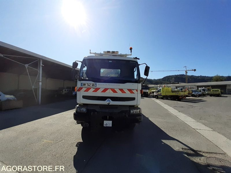 Camion Renault kerax 380 - 2001 - 278532 KM - Vrachtwagen: afbeelding 2 Camion Renault kerax 380 - 2001 - 278532 KM - Vrachtwagen: afbeelding 2