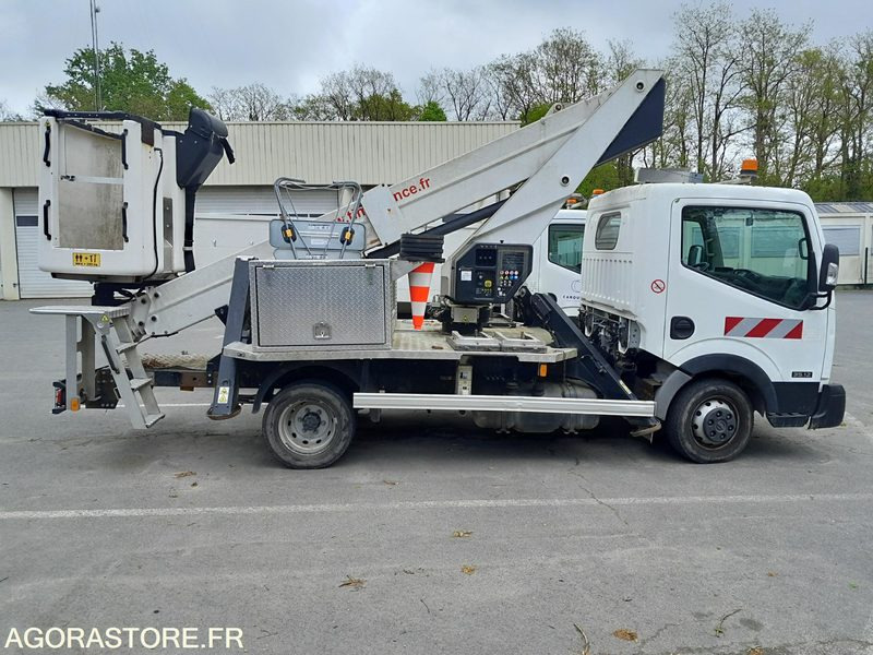 Camion Nacelle nissan cabstar moins de 3.5 t nacelle time france - Vrachtwagen hoogwerker: afbeelding 1 Camion Nacelle nissan cabstar moins de 3.5 t nacelle time france - Vrachtwagen hoogwerker: afbeelding 1