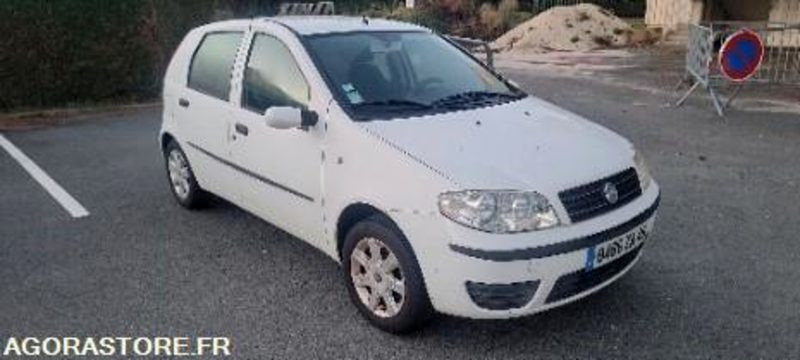 Fiat punto 209968 kms 2005 - Personenwagen: afbeelding 3 Fiat punto 209968 kms 2005 - Personenwagen: afbeelding 3