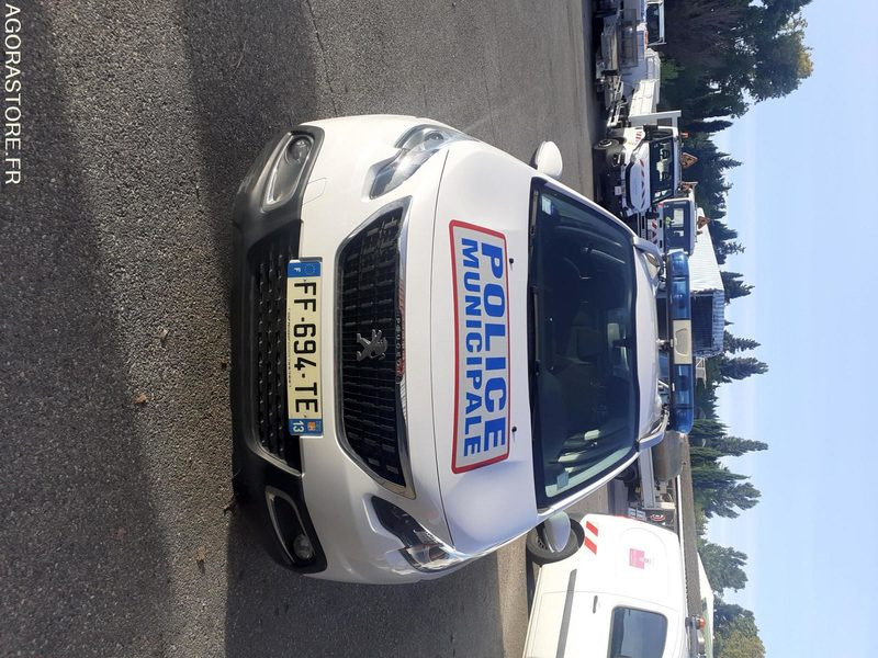 Peugeot 2008 police municipale - SUV: afbeelding 3 Peugeot 2008 police municipale - SUV: afbeelding 3