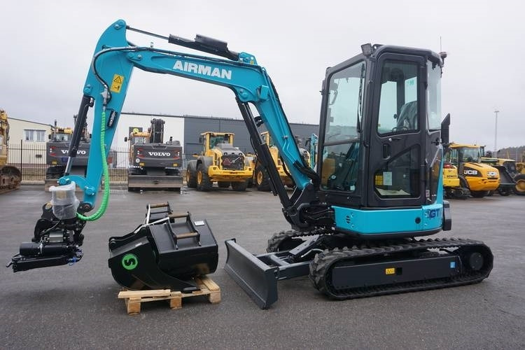 Airman AX33U-7 *Omgående Leverans* - Minigraafmachine: afbeelding 1 Airman AX33U-7 *Omgående Leverans* - Minigraafmachine: afbeelding 1