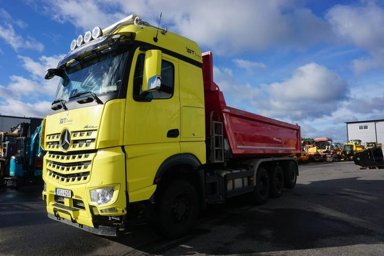 Mercedes-Benz Arocs - Kipper vrachtwagen: afbeelding 1 Mercedes-Benz Arocs - Kipper vrachtwagen: afbeelding 1