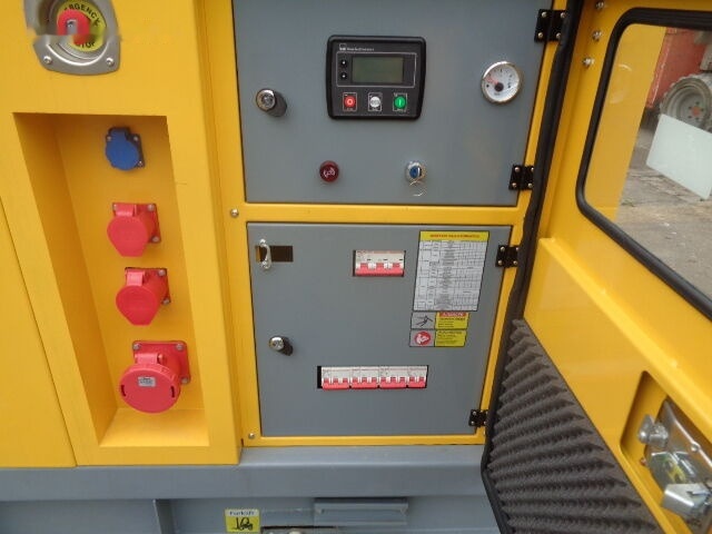 KawaKenki W50 - Industrie generator: afbeelding 5 KawaKenki W50 - Industrie generator: afbeelding 5
