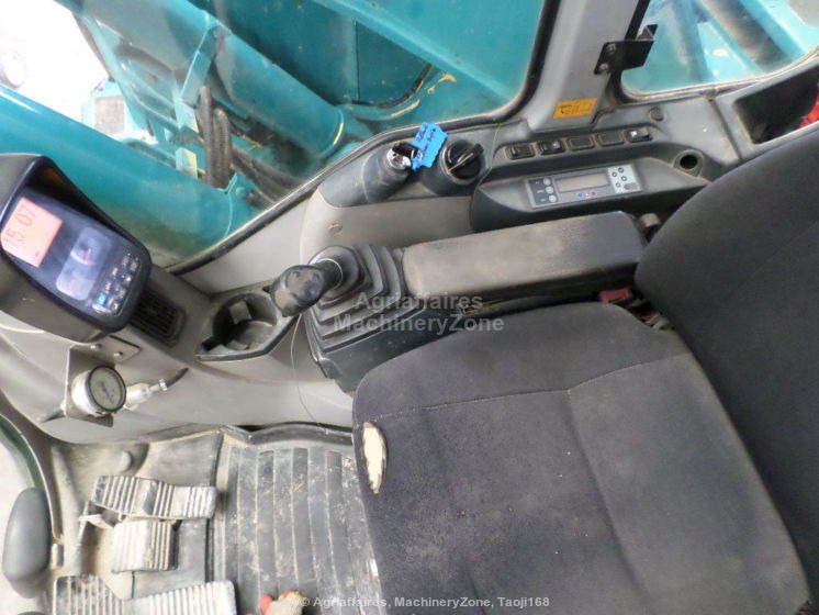 New Holland Kobelco Kobelco E 235 BSR-2 E 235 BSR-2 - Rupsgraafmachine: afbeelding 4 New Holland Kobelco Kobelco E 235 BSR-2 E 235 BSR-2 - Rupsgraafmachine: afbeelding 4