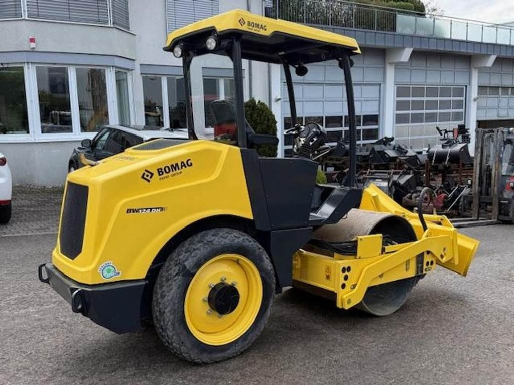 Bomag 124 DH-5 - Schapenpootwals/ Grondverdichter: afbeelding 3 Bomag 124 DH-5 - Schapenpootwals/ Grondverdichter: afbeelding 3