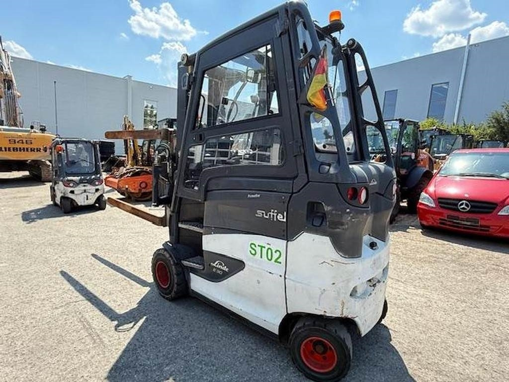 Linde E30 HL – 01/600 - Heftruck: afbeelding 4 Linde E30 HL – 01/600 - Heftruck: afbeelding 4