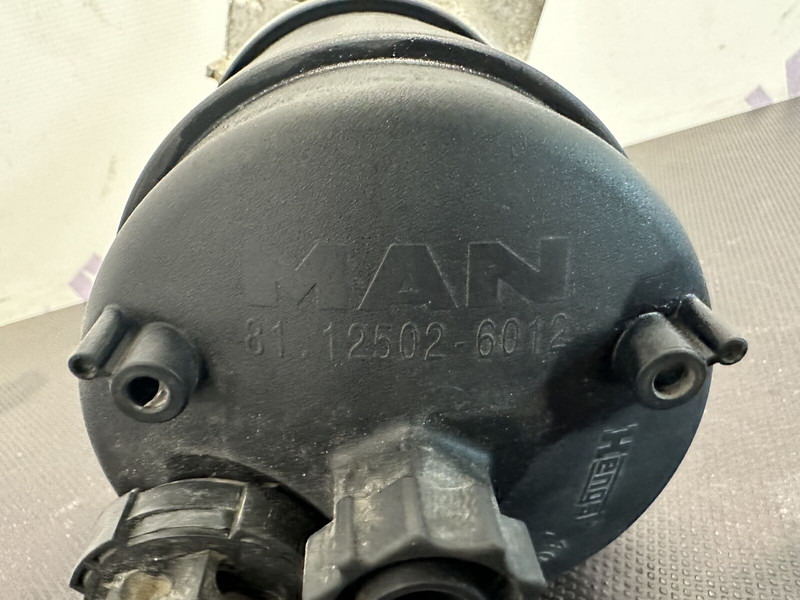 MAN fuel filter housing - Brandstoffilter voor Vrachtwagen: afbeelding 4 MAN fuel filter housing - Brandstoffilter voor Vrachtwagen: afbeelding 4