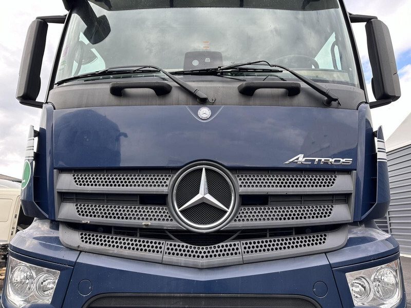 Mercedes-Benz Actros 1843 LS - Motorkap voor Vrachtwagen: afbeelding 1 Mercedes-Benz Actros 1843 LS - Motorkap voor Vrachtwagen: afbeelding 1