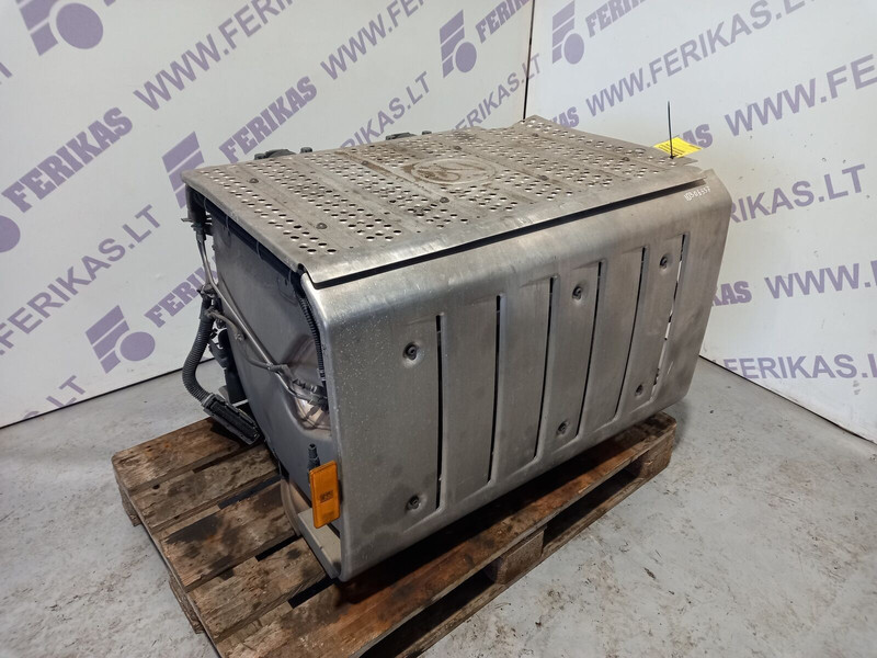 Mercedes-Benz Actros MP4 EURO 6 - Katalysator voor Vrachtwagen: afbeelding 1 Mercedes-Benz Actros MP4 EURO 6 - Katalysator voor Vrachtwagen: afbeelding 1