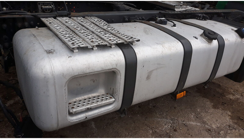 Mercedes-Benz Actros MP4 - Brandstoftank voor Vrachtwagen: afbeelding 1 Mercedes-Benz Actros MP4 - Brandstoftank voor Vrachtwagen: afbeelding 1