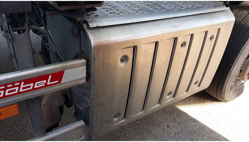 Mercedes-Benz Actros MP4 - Katalysator voor Vrachtwagen: afbeelding 2 Mercedes-Benz Actros MP4 - Katalysator voor Vrachtwagen: afbeelding 2